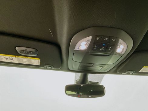 New 2026 Chrysler Pacifica Select image 14