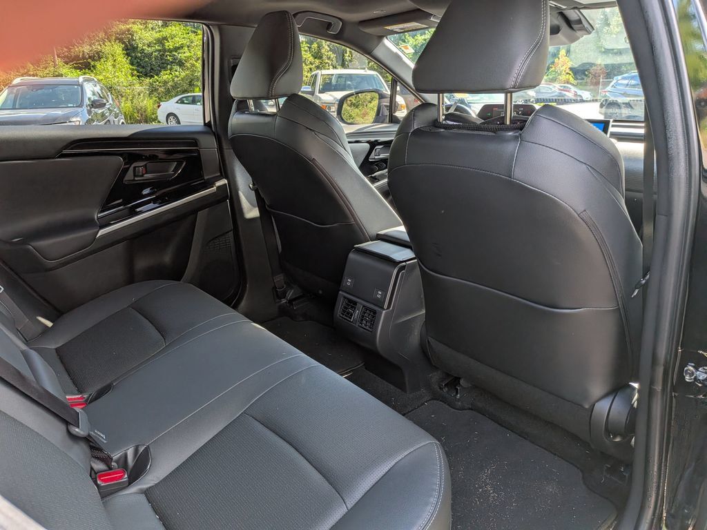 Used 2024 Toyota bZ4X FWD image 28