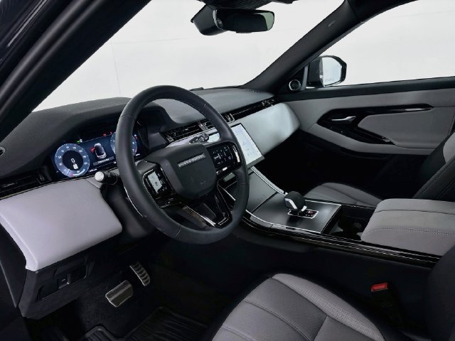 Used 2026 Land Rover Range Rover Evoque Dynamic SE AWD/4WD image 9