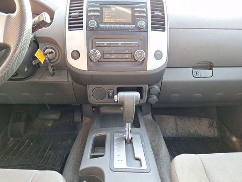 Used 2013 Nissan Xterra S image 16