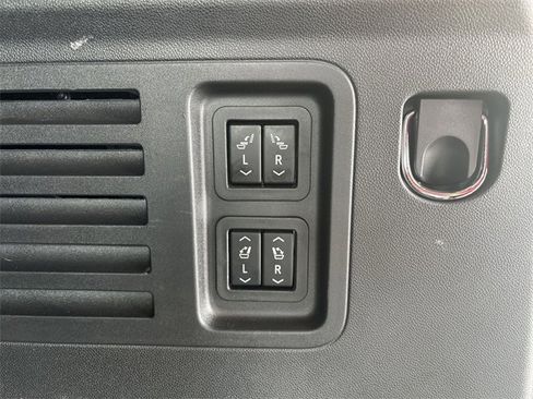 Certified 2024 Chevrolet Traverse RS w/ LPO, Floor Liner Package image 18