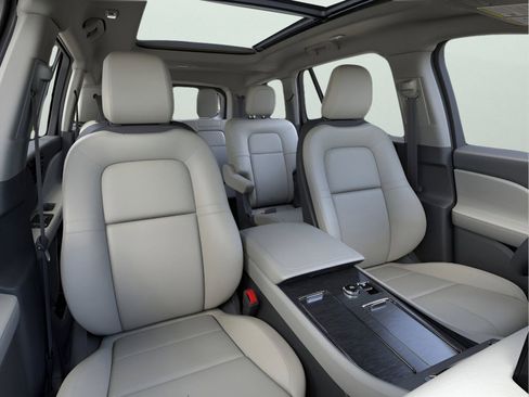 New 2026 Lincoln Aviator 2WD image 9