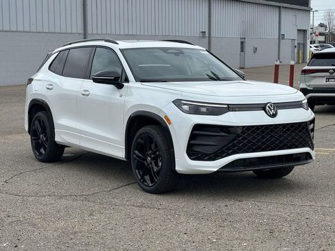 New 2026 Volkswagen Tiguan SE R-Line AWD/4WD image 5