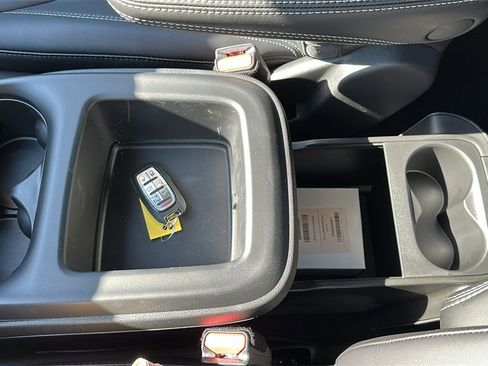 New 2026 Chrysler Pacifica Select image 23