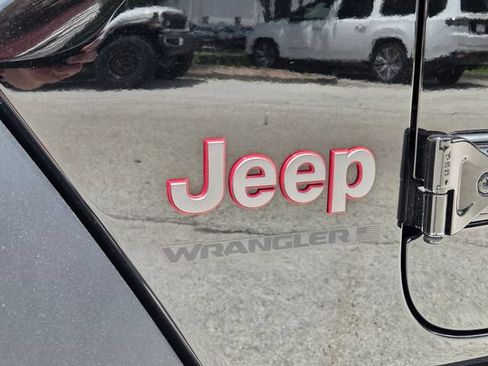 Certified 2024 Jeep Wrangler Rubicon AWD/4WD image 12