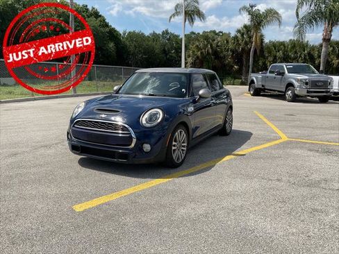 Used 2017 MINI Cooper S FWD image 1