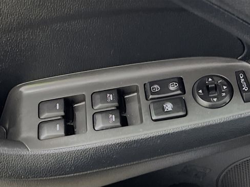 Used 2017 Kia Forte S w/ S Technology Package image 17