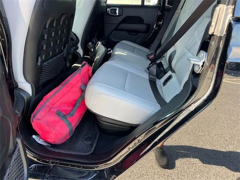 Used 2021 Jeep Gladiator Mojave image 20