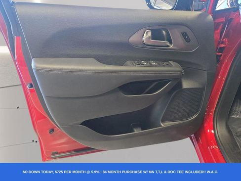 New 2025 Chrysler Pacifica Select FWD image 6