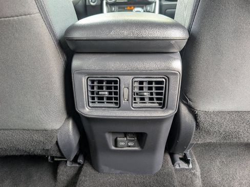 Used 2025 Toyota RAV4 XLE FWD image 7