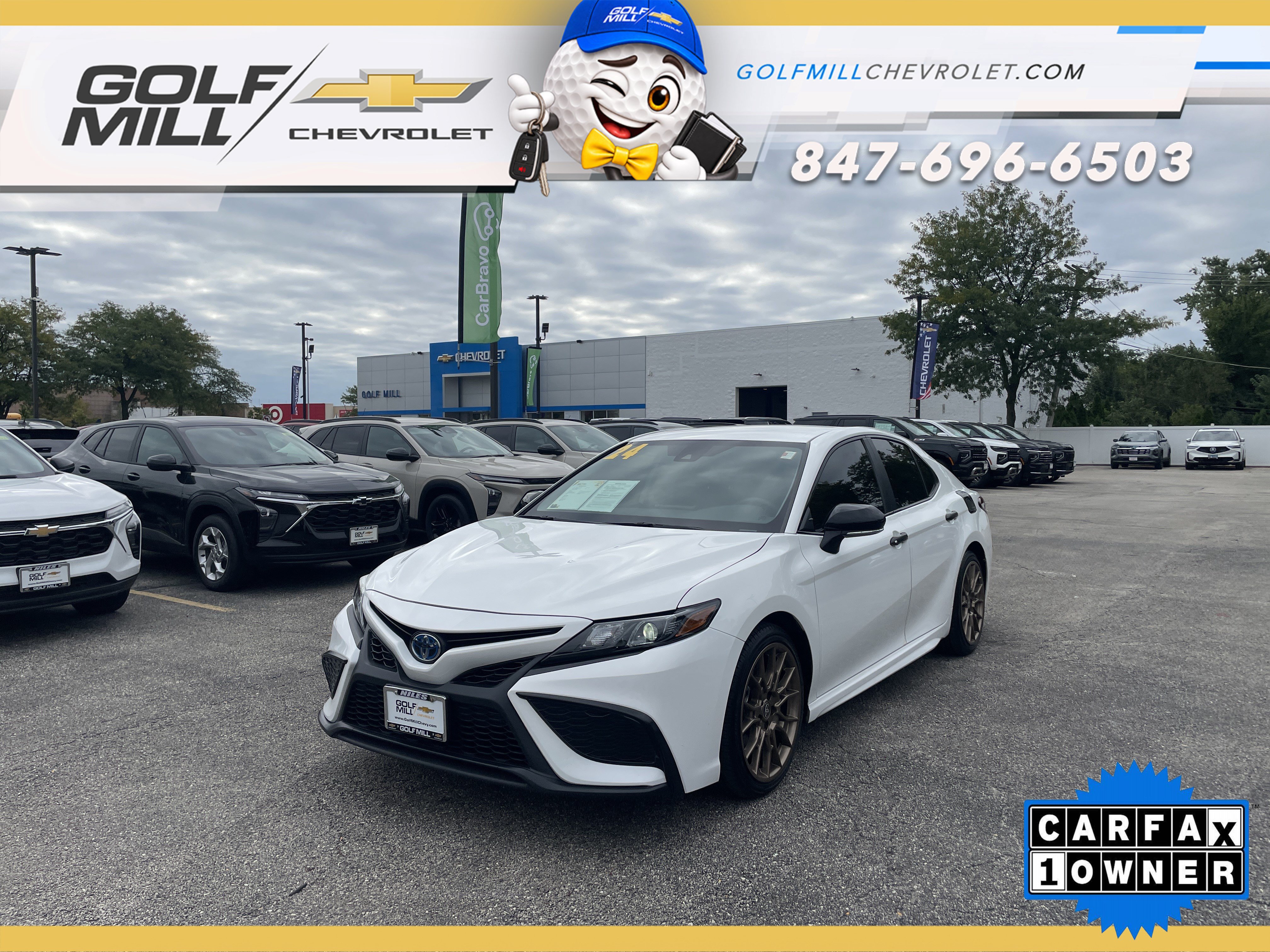 Used 2024 Toyota Camry SE w/ Convenience Package FWD image 1