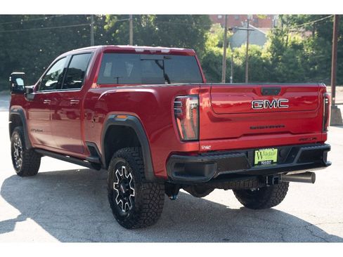 New 2026 GMC Sierra 2500 AT4X w/ LPO, Black Badging Package AWD/4WD image 6