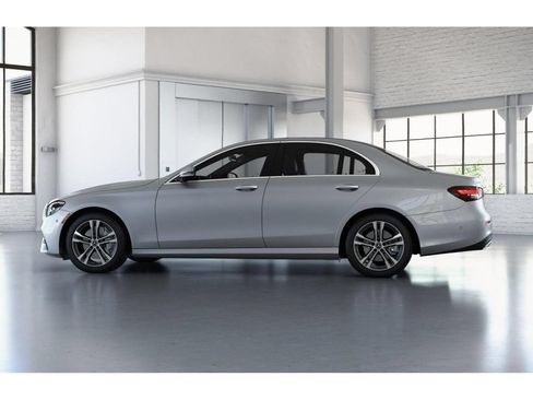 Certified 2022 Mercedes-Benz E 350 4MATIC Sedan image 34
