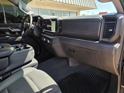 Used 2024 GMC Sierra 1500 Elevation w/ X31 Off-Road Package AWD/4WD image 18