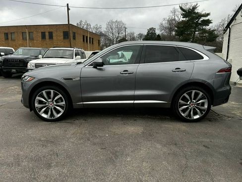 Used 2023 Jaguar F-PACE R-Dynamic S image 2