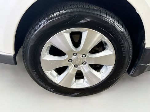 Used 2010 Subaru Outback 3.6R Limited AWD/4WD image 40
