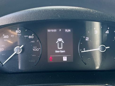 Used 2023 RAM ProMaster 2500 image 23