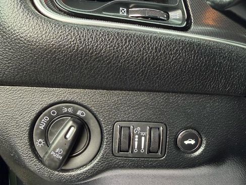 Used 2018 Dodge Challenger GT image 19