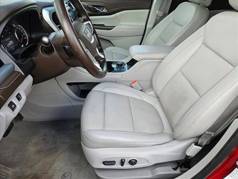 Used 2023 GMC Acadia SLT image 15