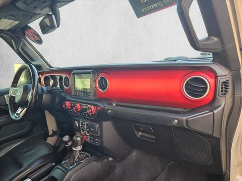 Used 2020 Jeep Gladiator Rubicon AWD/4WD image 22