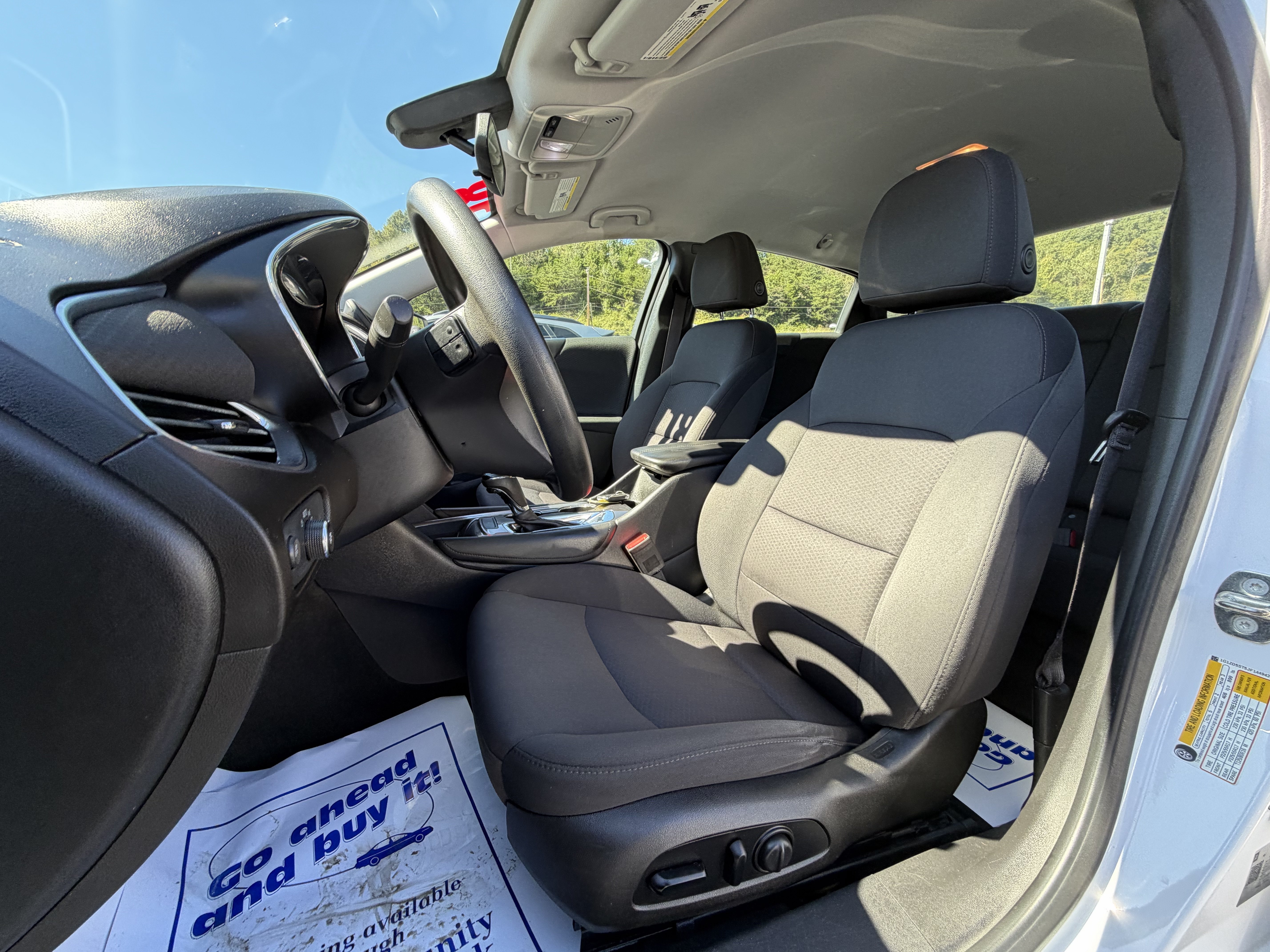Used 2018 Chevrolet Malibu LT FWD image 12