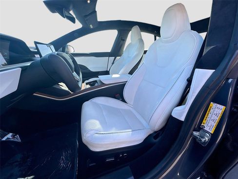 Used 2022 Tesla Model S Plaid image 19
