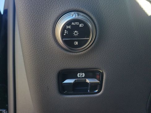 Certified 2026 Mercedes-Benz GLC 300 image 22