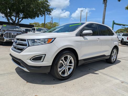 Used 2018 Ford Edge Titanium w/ Technology Package AWD/4WD image 7
