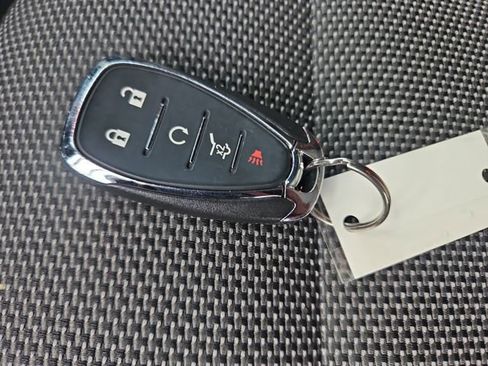 Used 2023 Chevrolet Traverse LT image 29