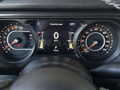 New 2025 Jeep Gladiator Sport AWD/4WD image 17