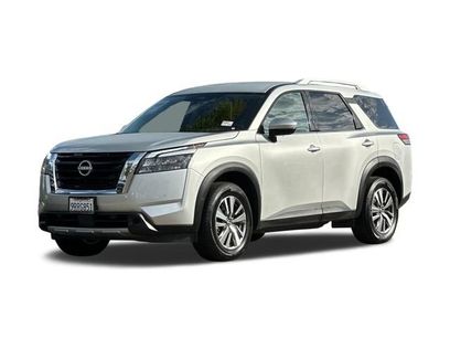 Used 2025 Nissan Pathfinder SL