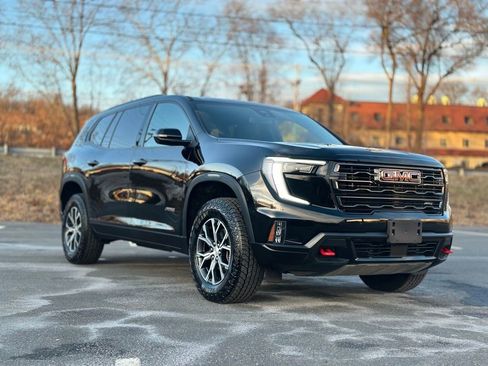Used 2024 GMC Acadia AT4 image 8