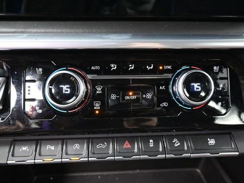 Used 2023 GMC Sierra 1500 Denali Ultimate image 33