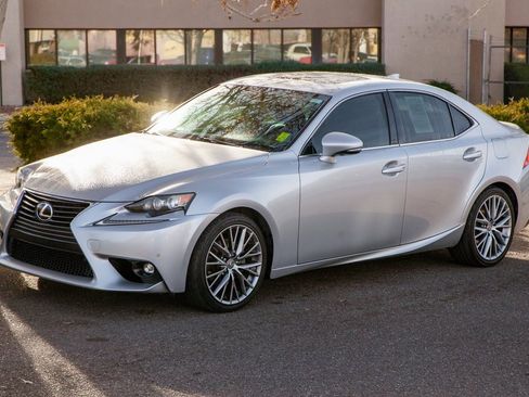Used 2015 Lexus IS 250 w/ Navigation System Package image 9