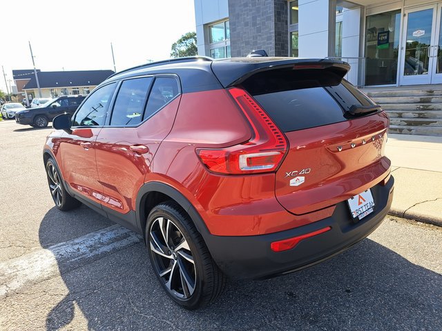 Used 2021 Volvo XC40 T4 R-Design w/ Climate Package FWD image 4