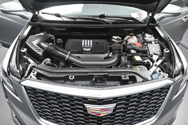 Used 2025 Cadillac XT5 Luxury w/ LPO, Floor Liner Package AWD/4WD image 36