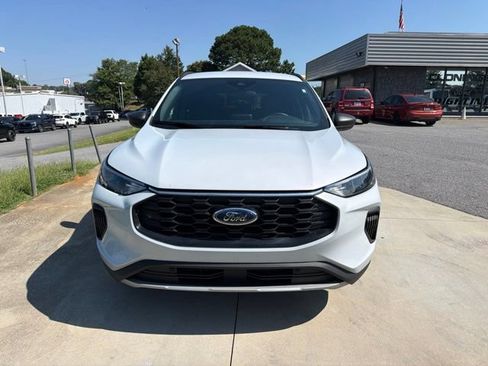 Used 2025 Ford Escape ST-Line FWD image 2