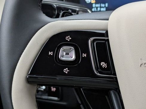 New 2026 Lincoln Corsair Premiere image 18