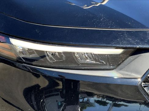 Used 2023 Honda Accord EX image 25