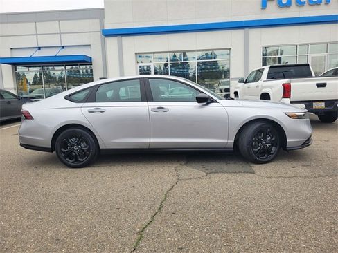 New 2025 Honda Accord SE image 4