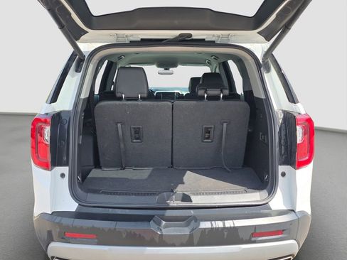 Used 2020 GMC Acadia SLT FWD image 17