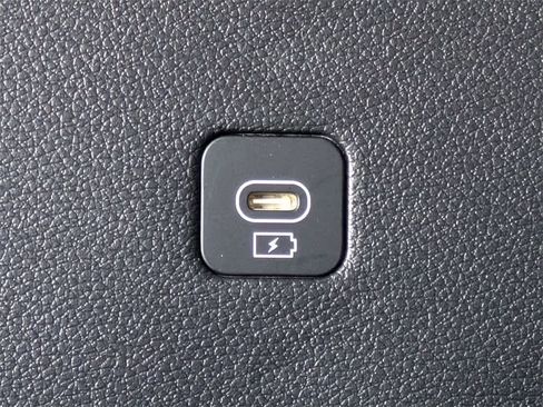 Used 2024 Kia Telluride SX Prestige w/ Towing Package image 19