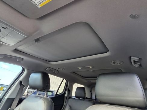 Used 2017 GMC Acadia SLT AWD/4WD image 32