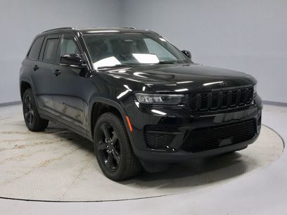 Used 2023 Jeep Grand Cherokee Altitude