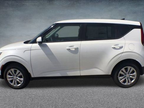 Used 2020 Kia Soul LX image 16