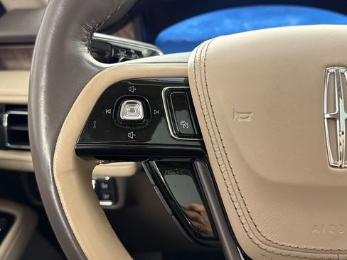 Used 2021 Lincoln Aviator Reserve w/ Equipment Group 210A image 22