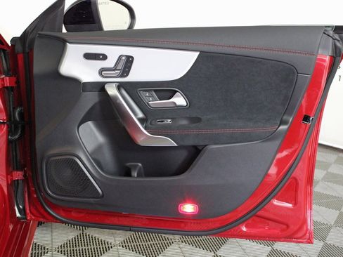 Certified 2025 Mercedes-Benz CLA 250 4MATIC image 28