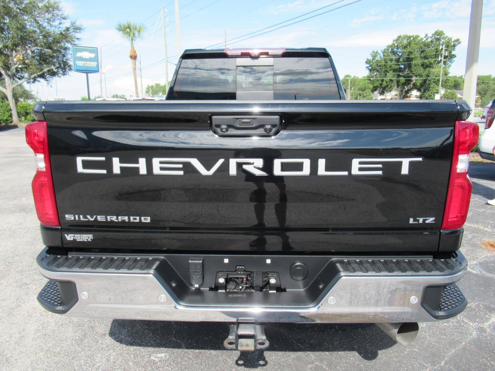 Used 2023 Chevrolet Silverado 2500 LTZ w/ LTZ Convenience Package AWD/4WD image 7