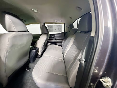 Used 2020 Toyota Tacoma SR5 image 28