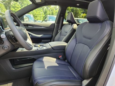 Certified 2026 INFINITI QX60 Sport w/ Dark Cargo Package AWD/4WD image 10